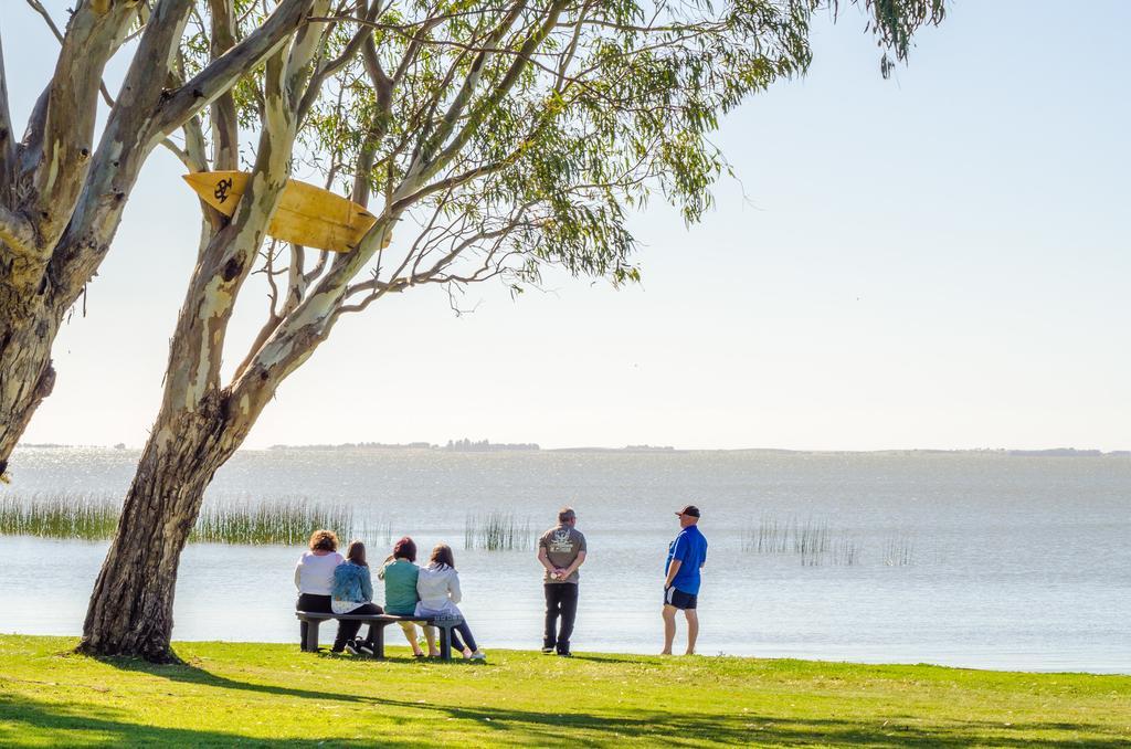 Lake Albert Caravan Park Otel Meningie Dış mekan fotoğraf
