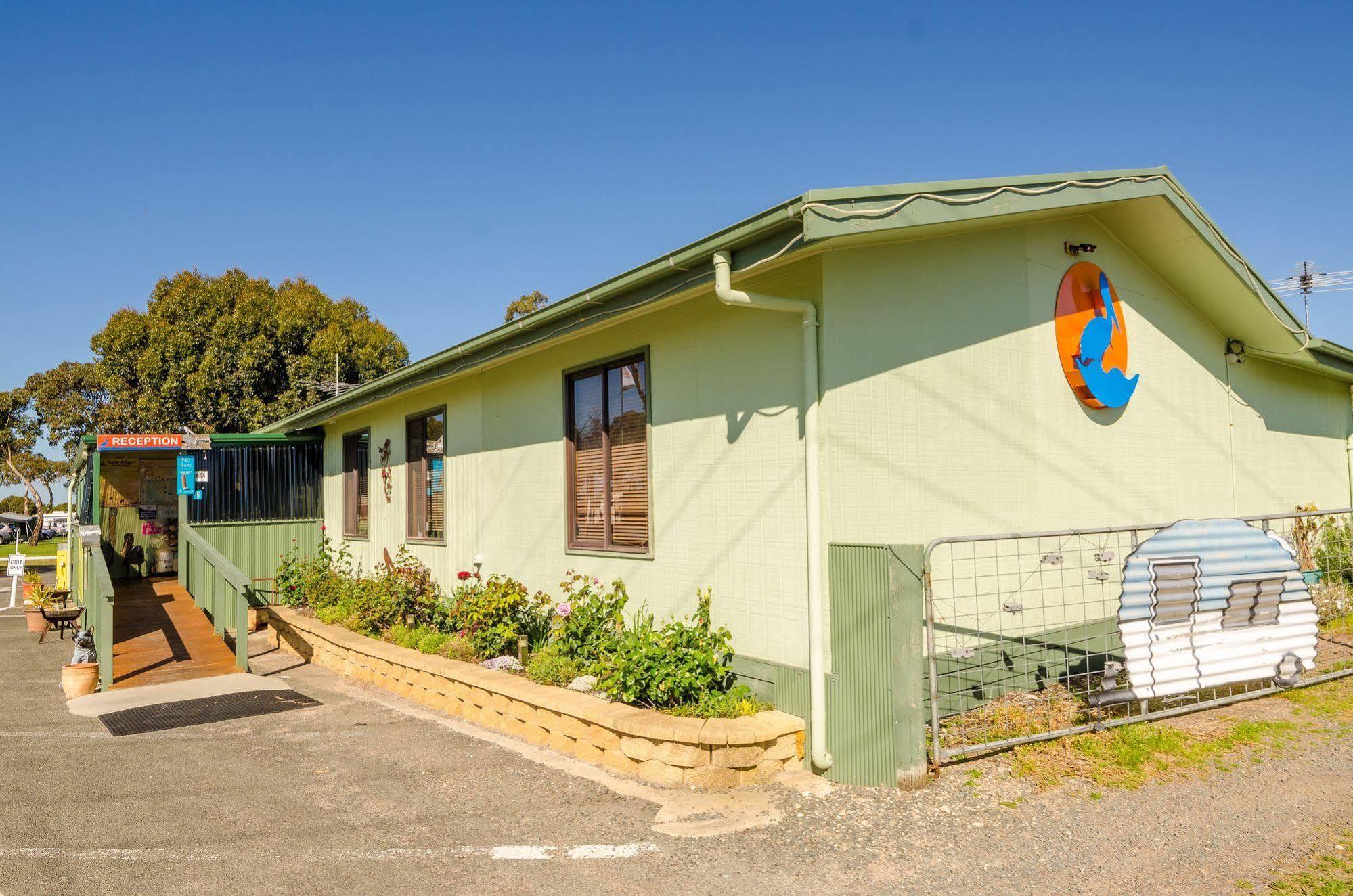 Lake Albert Caravan Park Otel Meningie Dış mekan fotoğraf