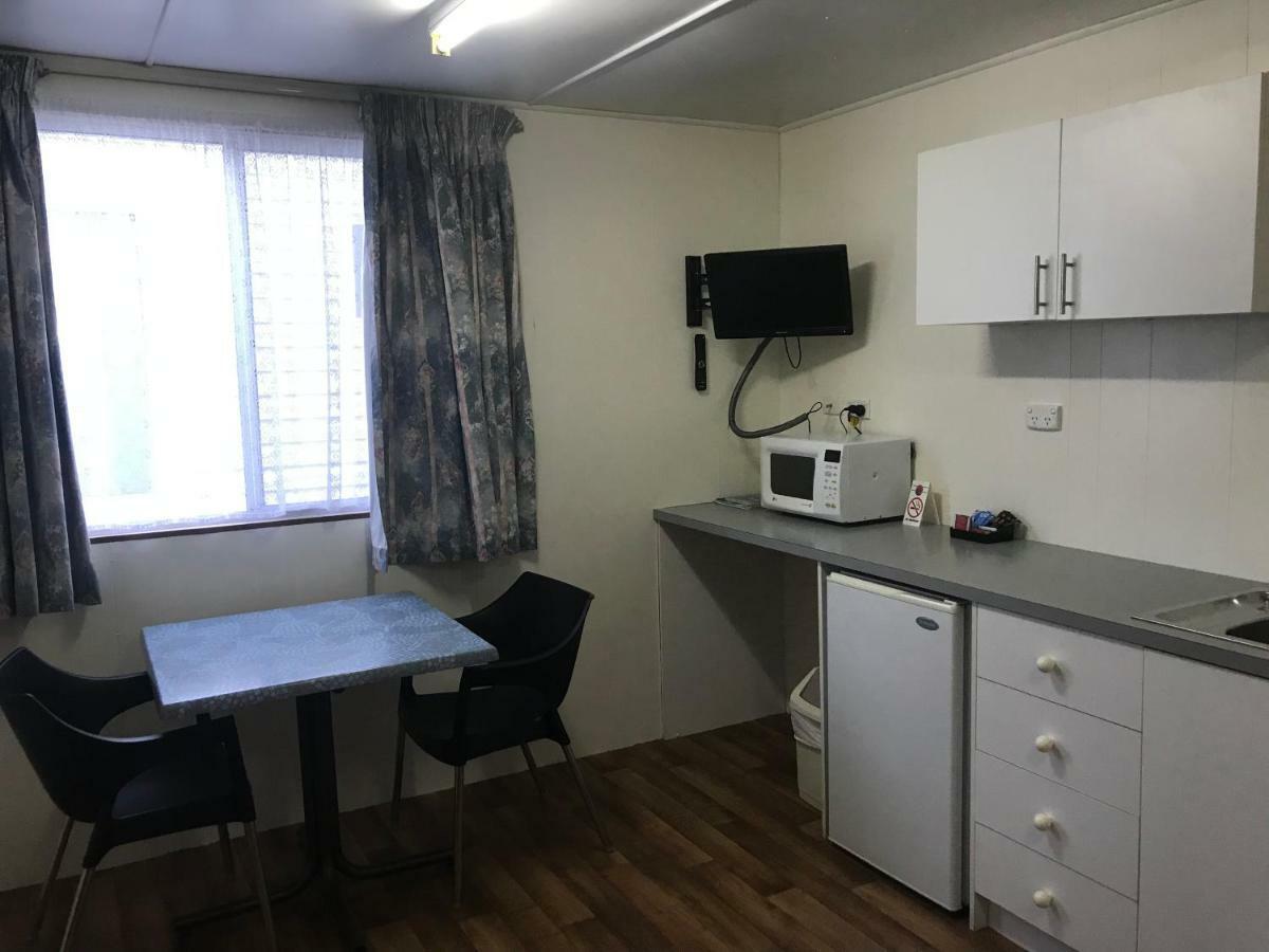 Lake Albert Caravan Park Otel Meningie Dış mekan fotoğraf