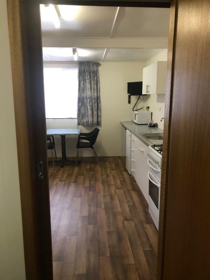 Lake Albert Caravan Park Otel Meningie Dış mekan fotoğraf