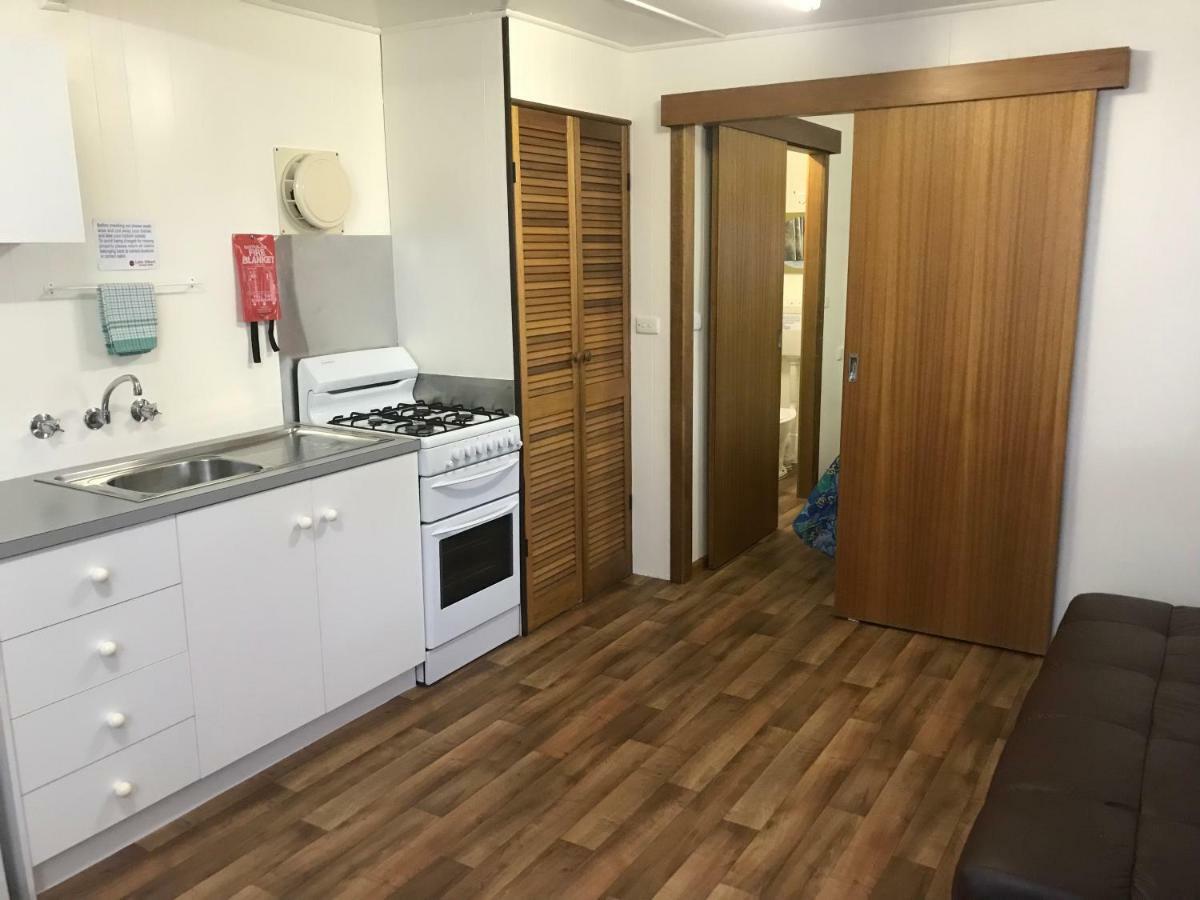 Lake Albert Caravan Park Otel Meningie Dış mekan fotoğraf